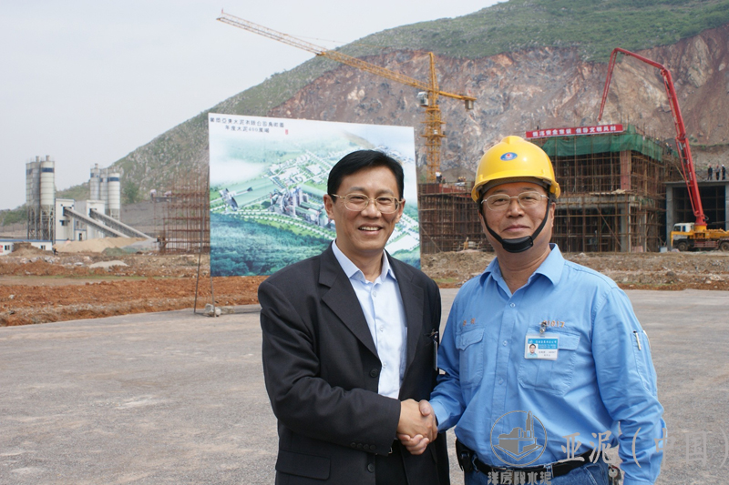 2009年4月，湖北副省長(zhǎng)段輪一視察黃岡亞?wèn)|