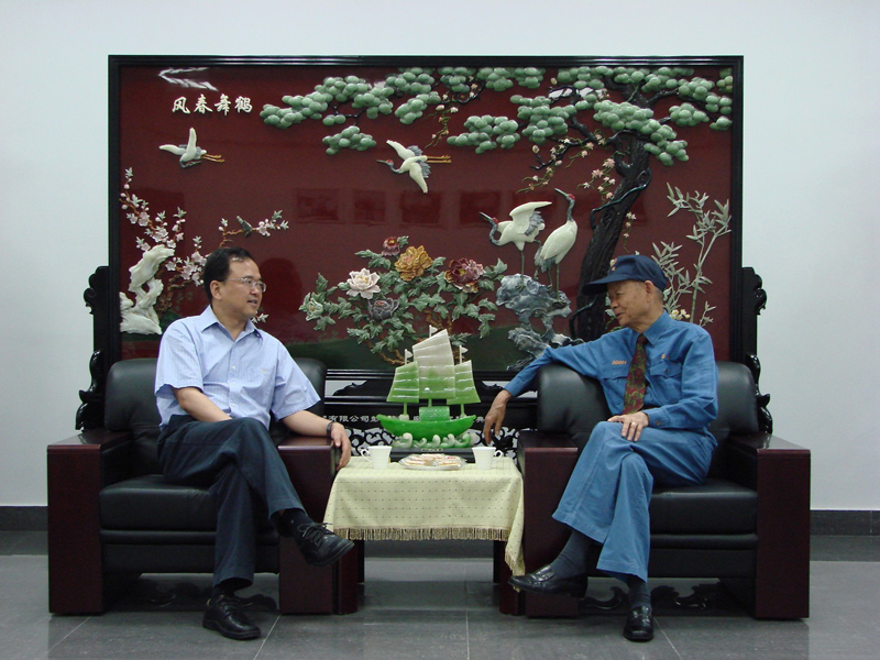 2007年7月3日，彭州市委書(shū)記門(mén)生視察四川亞?wèn)|