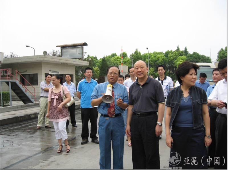 湖北省副省長(zhǎng)田承忠視察武漢亞?wèn)|