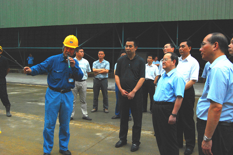 2013年9月23日，江西省省長(zhǎng)鹿心社蒞臨江西亞?wèn)|瑞昌二廠(chǎng)視察。