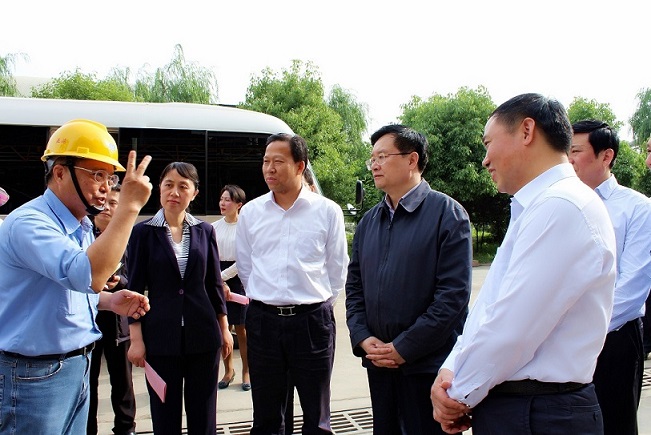 2014年5月8日，湖北省省長(zhǎng)王國(guó)生在黃岡市委書(shū)記劉雪榮、武穴市委書(shū)記吳美景等陪同下，蒞臨黃岡亞?wèn)|參視察，亞泥（中國(guó)）副執(zhí)行長(zhǎng)張振昆、公司總經(jīng)理黃藤田、協(xié)理許文峰親自接待。